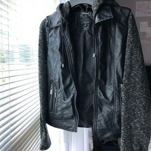 Great condition fall/winter lightweight jacket